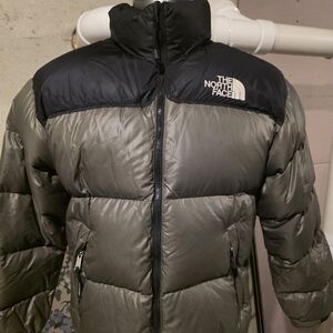 The North Face Men's Black and Gray Puffer Jacket